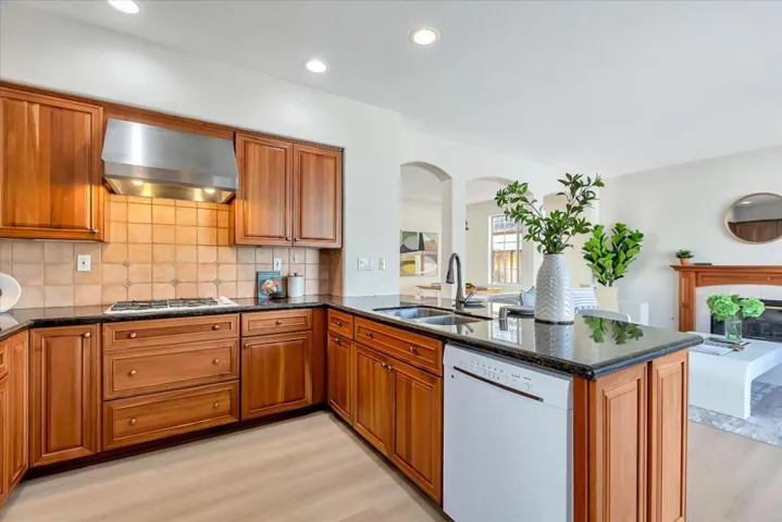 648 Villa Centre Way, San Jose, California 95128
