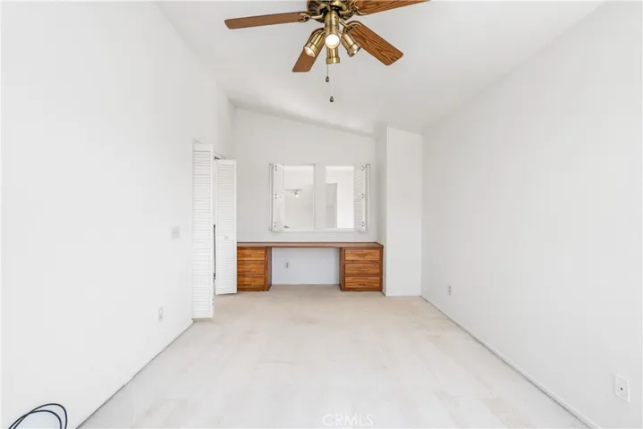 Built in Desk and Drawers in Upstairs Bdrm #3