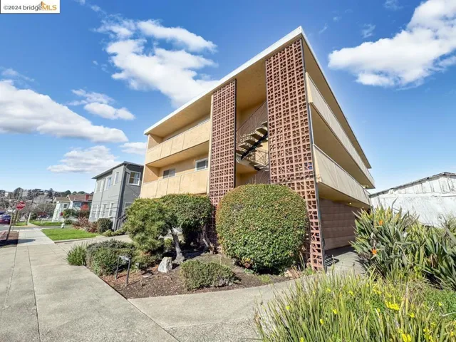 1145 Washington Ave, Albany, California 94706