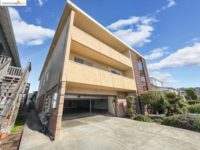1145 Washington Ave, Albany, California 94706