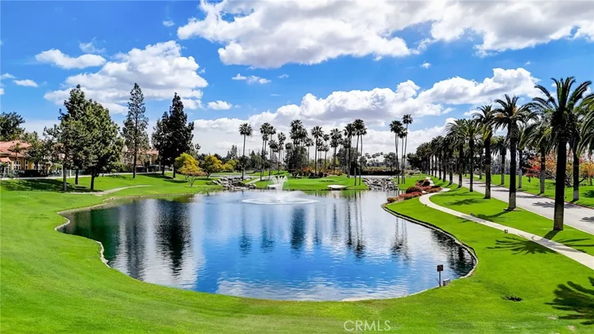 Venturanza del Verde community of Tustin Ranch