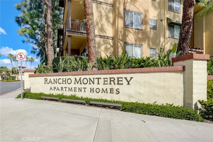 Venturanza del Verde community of Tustin Ranch