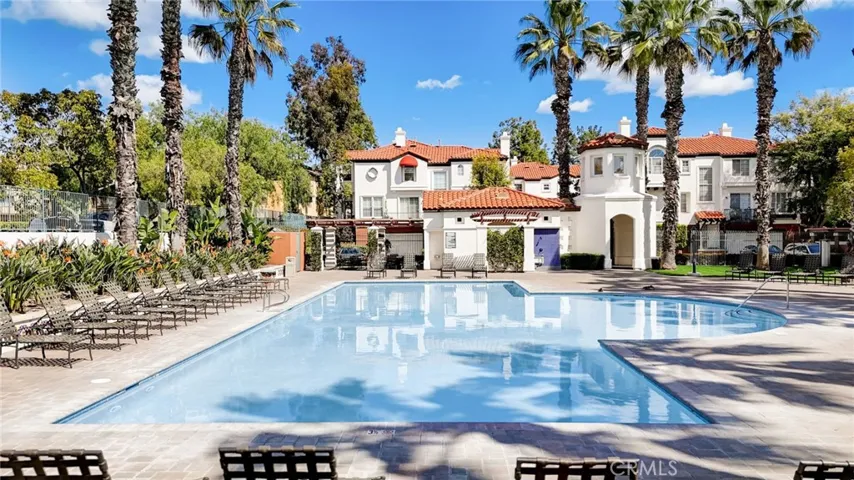 Venturanza del Verde community of Tustin Ranch