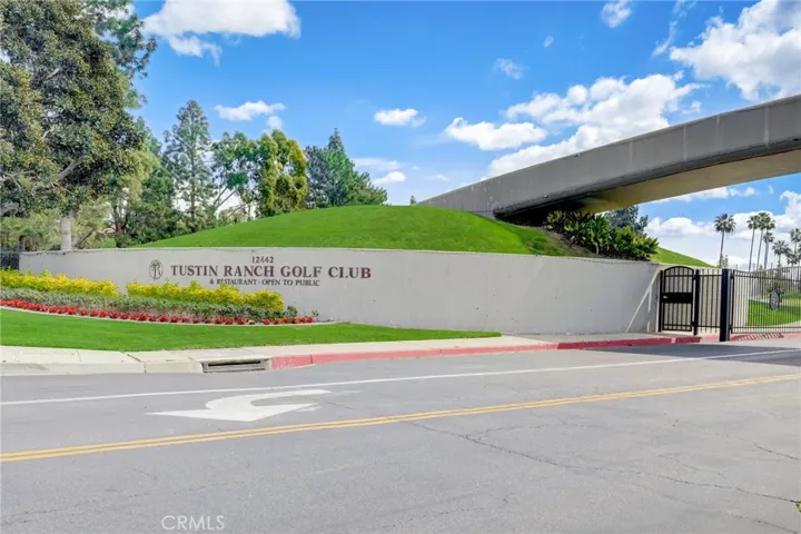 Venturanza del Verde community of Tustin Ranch