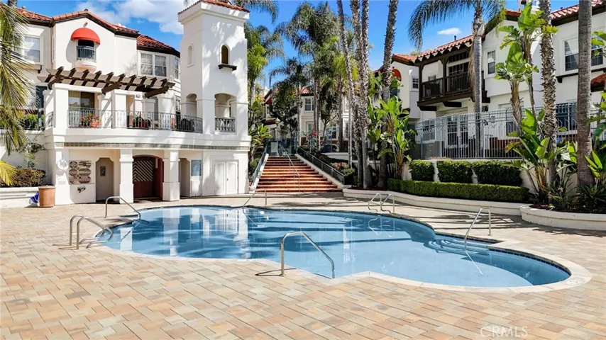 Venturanza del Verde community of Tustin Ranch