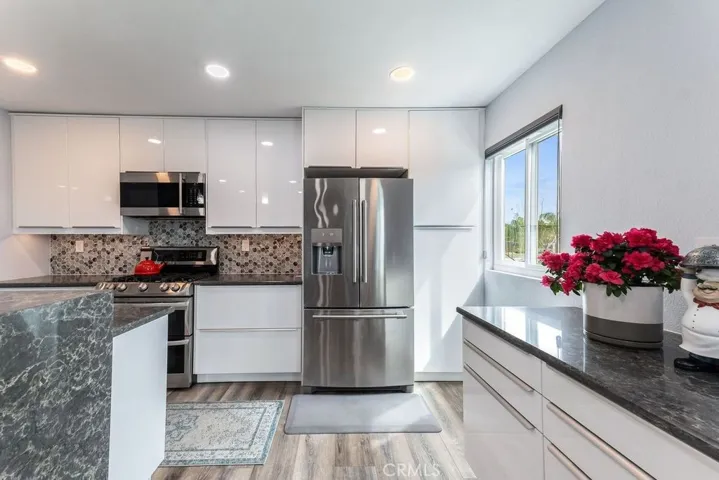 9740 Sepulveda Boulevard 26, North Hills, California 91343