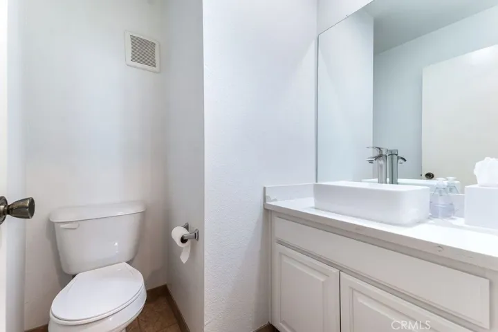 9740 Sepulveda Boulevard 26, North Hills, California 91343