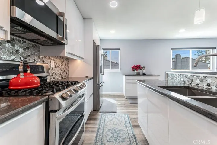 9740 Sepulveda Boulevard 26, North Hills, California 91343