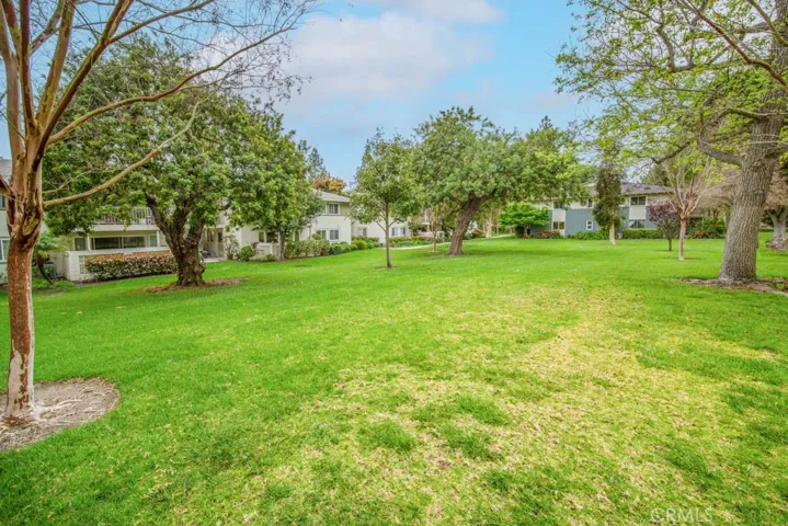 224 Avenida Majorca B, Laguna Woods, California 92637