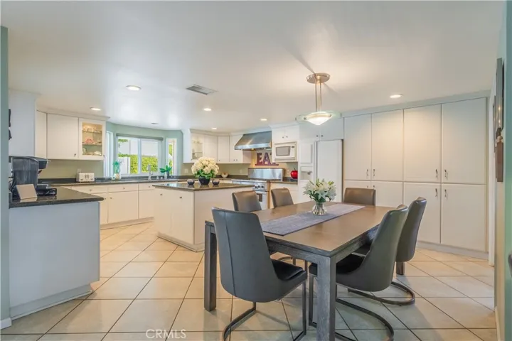 In Kitchen Dining Area