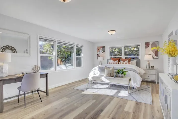 940 Hutchinson Avenue, Palo Alto, California 94301