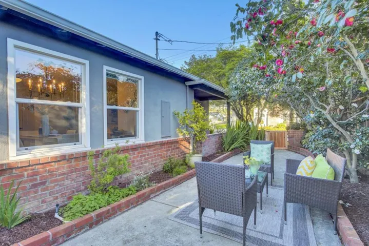 940 Hutchinson Avenue, Palo Alto, California 94301