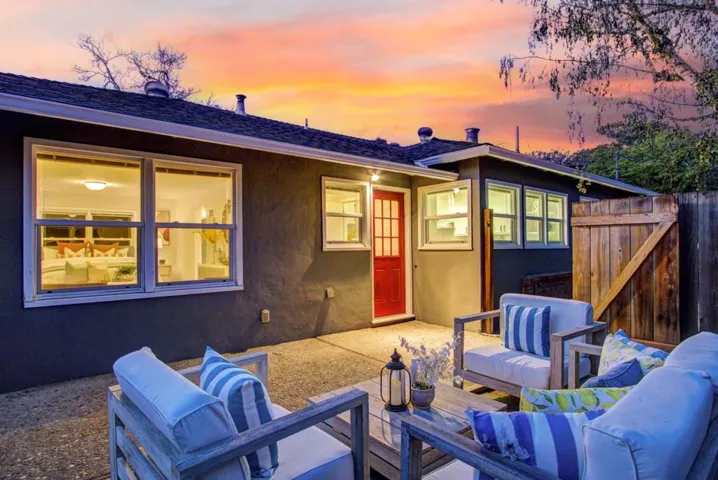 940 Hutchinson Avenue, Palo Alto, California 94301