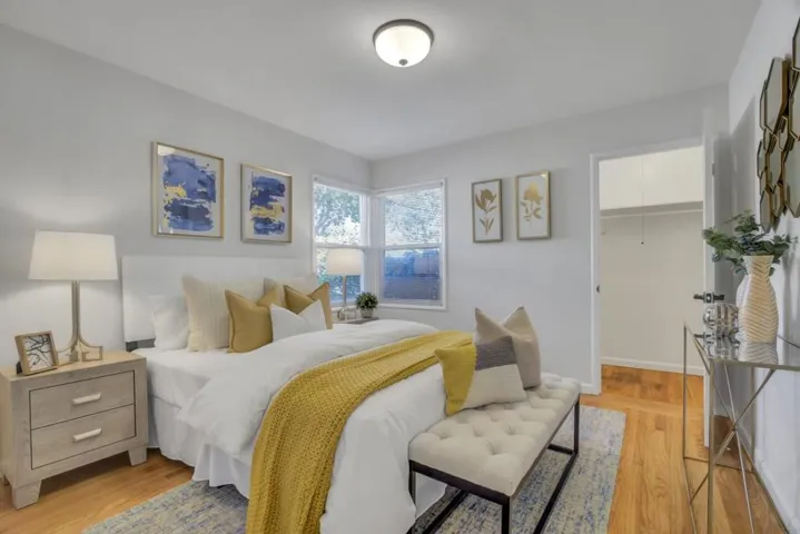 940 Hutchinson Avenue, Palo Alto, California 94301