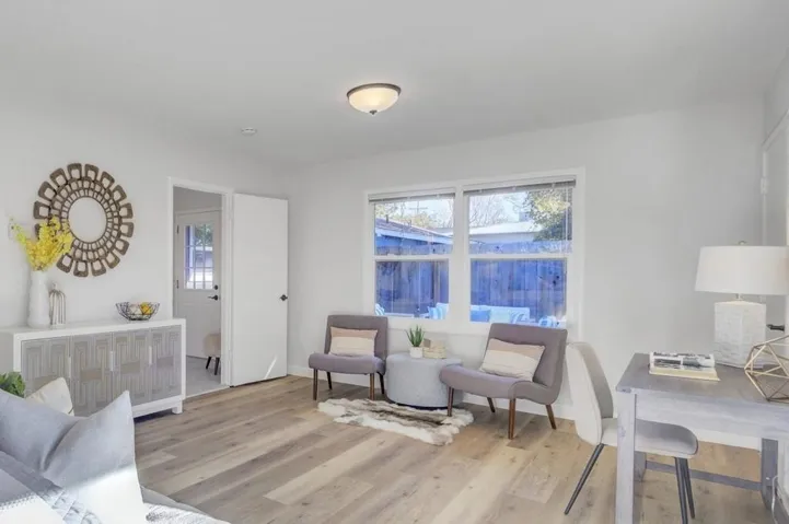 940 Hutchinson Avenue, Palo Alto, California 94301