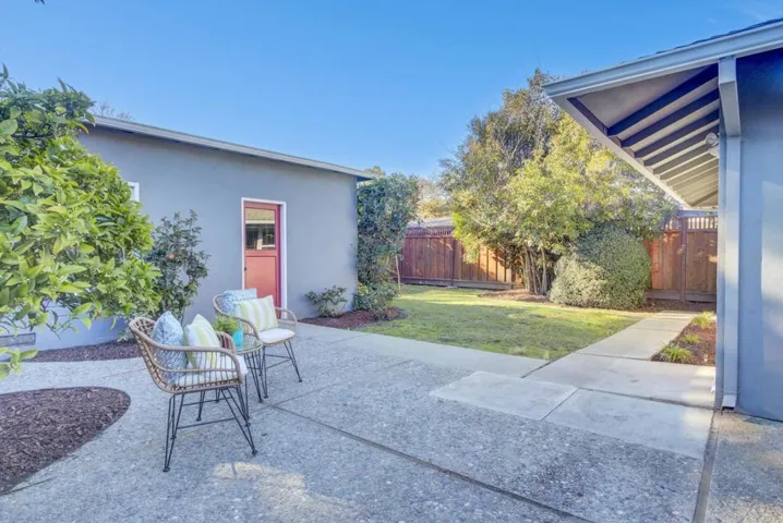 940 Hutchinson Avenue, Palo Alto, California 94301