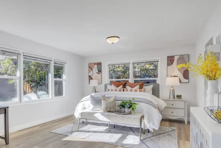 940 Hutchinson Avenue, Palo Alto, California 94301