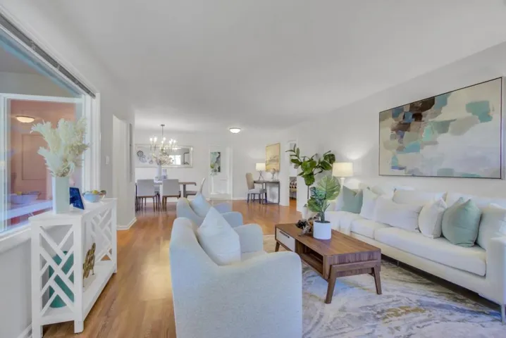 940 Hutchinson Avenue, Palo Alto, California 94301