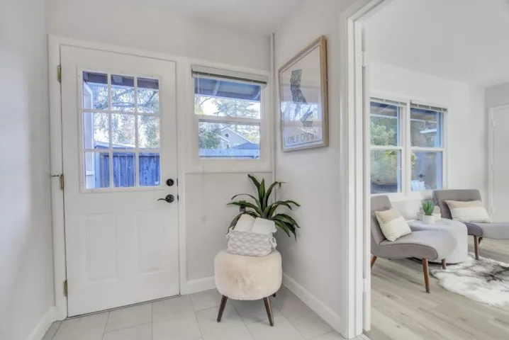 940 Hutchinson Avenue, Palo Alto, California 94301