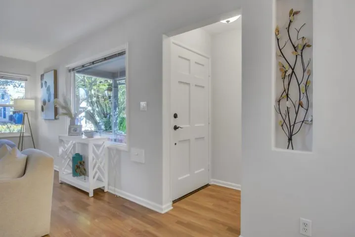 940 Hutchinson Avenue, Palo Alto, California 94301