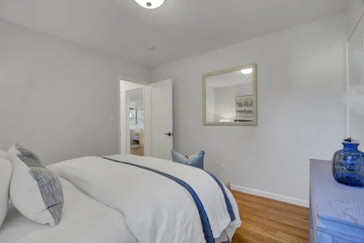 940 Hutchinson Avenue, Palo Alto, California 94301