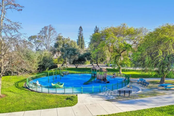 940 Hutchinson Avenue, Palo Alto, California 94301