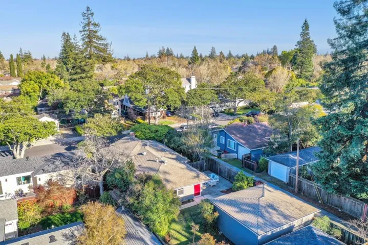 940 Hutchinson Avenue, Palo Alto, California 94301