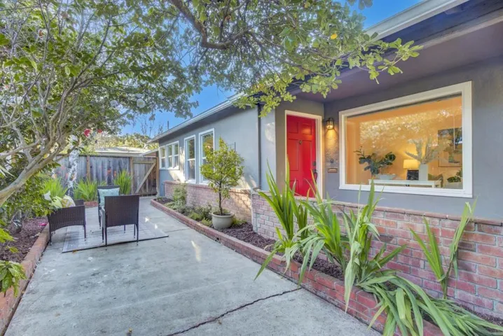 940 Hutchinson Avenue, Palo Alto, California 94301