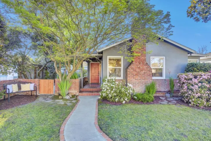 940 Hutchinson Avenue, Palo Alto, California 94301