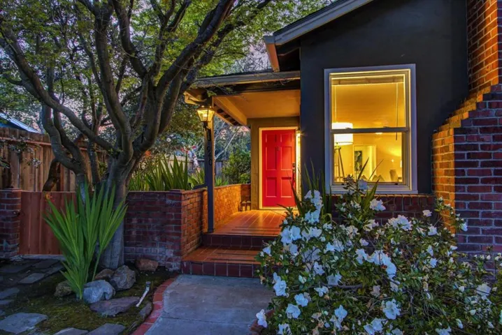 940 Hutchinson Avenue, Palo Alto, California 94301