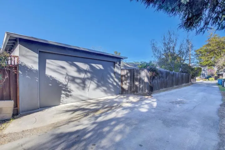 940 Hutchinson Avenue, Palo Alto, California 94301