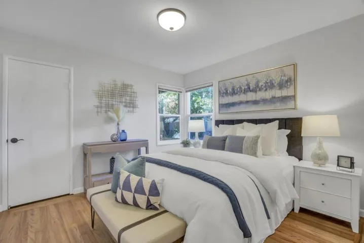 940 Hutchinson Avenue, Palo Alto, California 94301