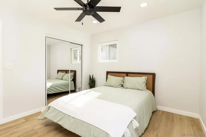 8006 Linen Dr, Santee, California 92071