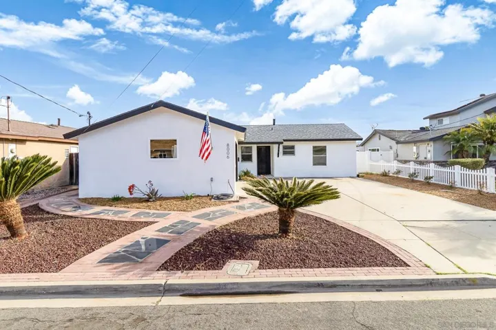 8006 Linen Dr, Santee, California 92071