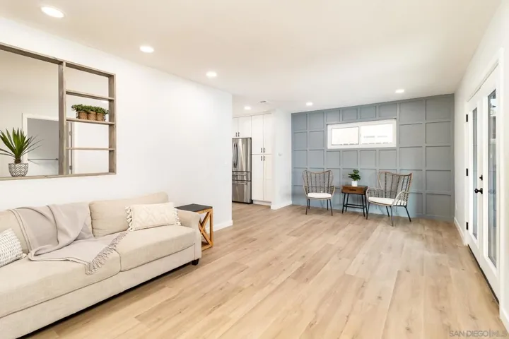 8006 Linen Dr, Santee, California 92071