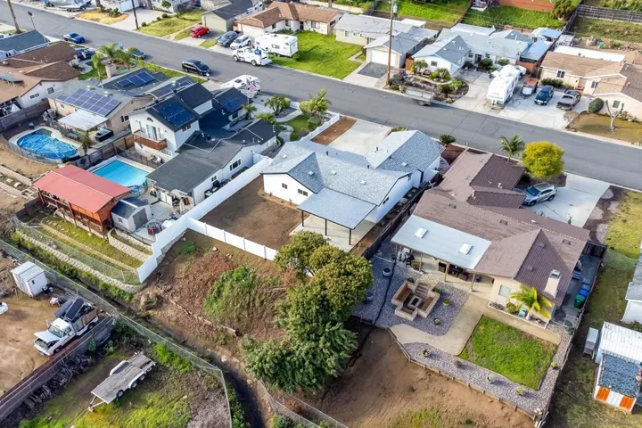 8006 Linen Dr, Santee, California 92071