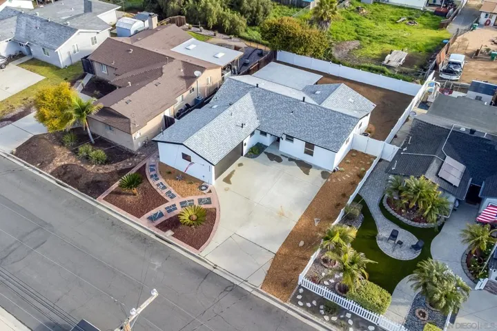 8006 Linen Dr, Santee, California 92071