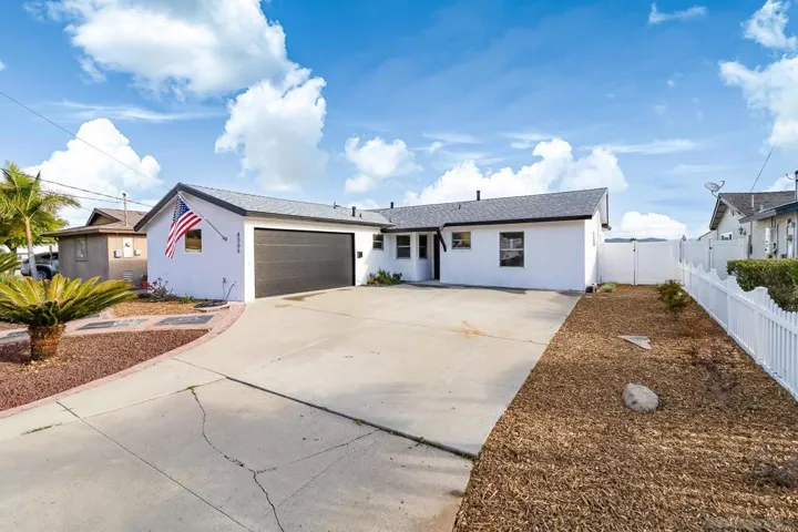 8006 Linen Dr, Santee, California 92071