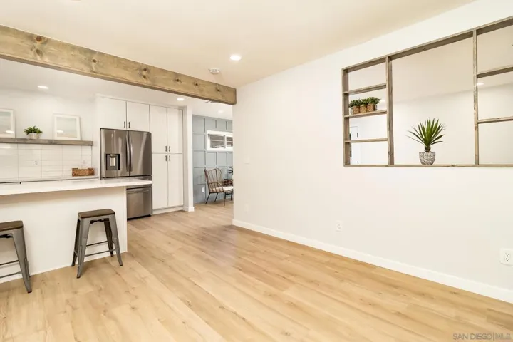 8006 Linen Dr, Santee, California 92071