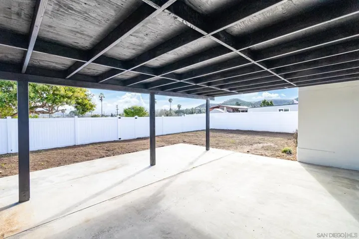 8006 Linen Dr, Santee, California 92071