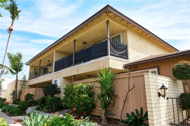 12310 La Pomelo Road, La Mirada, California 90638
