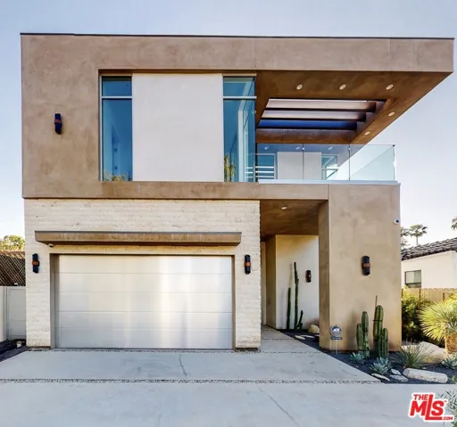 453 N Kings Road, Los Angeles, California 90048