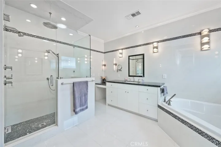 5536 W 122nd Street, Hawthorne, California 90250