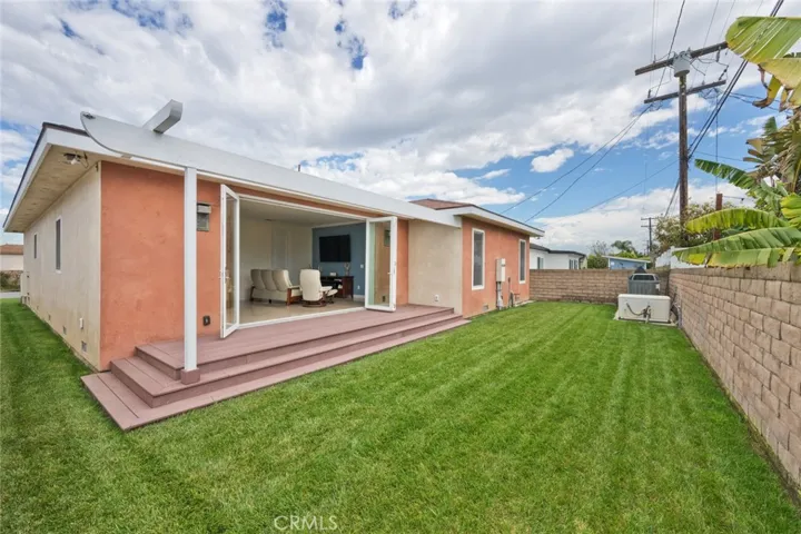 5536 W 122nd Street, Hawthorne, California 90250