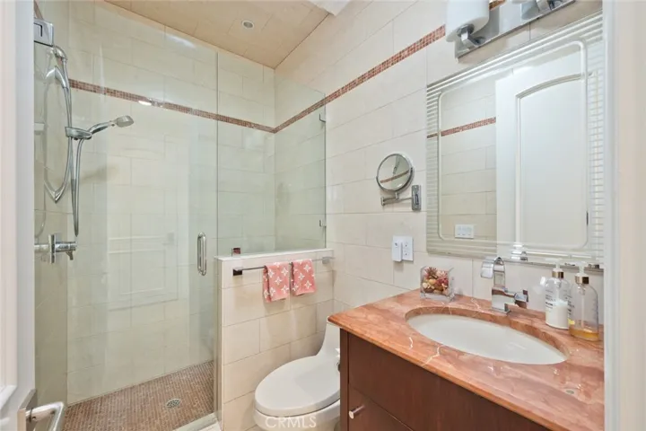 5536 W 122nd Street, Hawthorne, California 90250