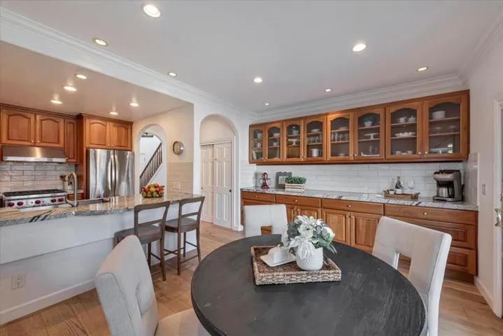 Kitchen/Dining area