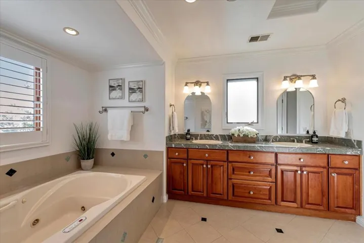 Primary bath