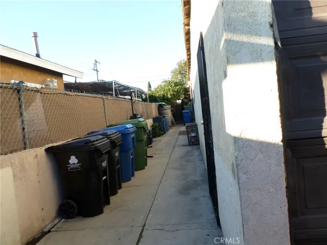 211 E 116th Street, Los Angeles, California 90061