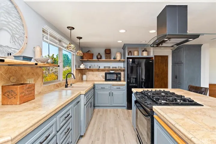 7860 Dufferin Avenue, Riverside, California 92504