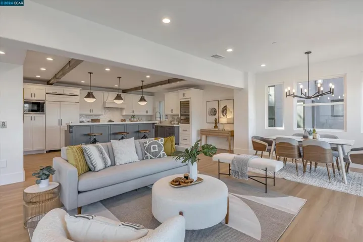 6655 Snake Rd, Oakland, California 94611